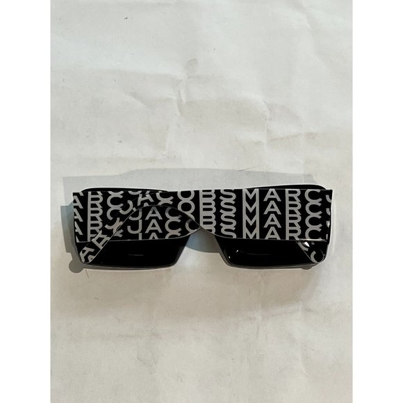 Marc Jacobs Black Sunglasses with Yellow Case - Picture 3 of 6